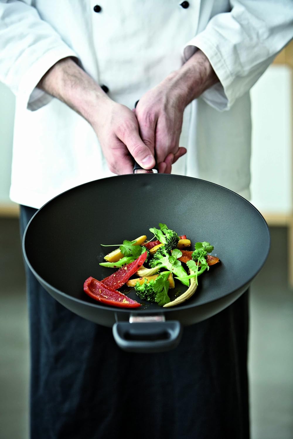 Black 12-1/2-Inch Wok U41475