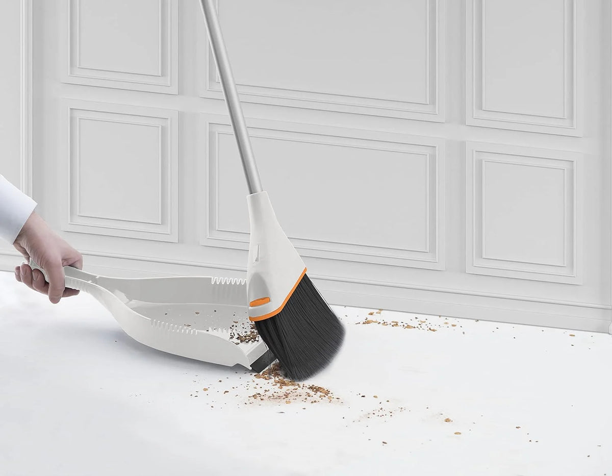 Heavy Duty Plastic Dustpan with Rubber Edge Z891659