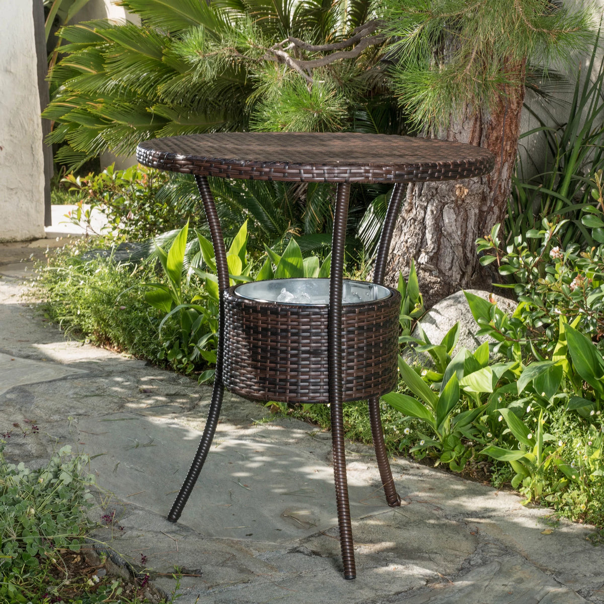 Round Wicker Table with Ice Pail T439