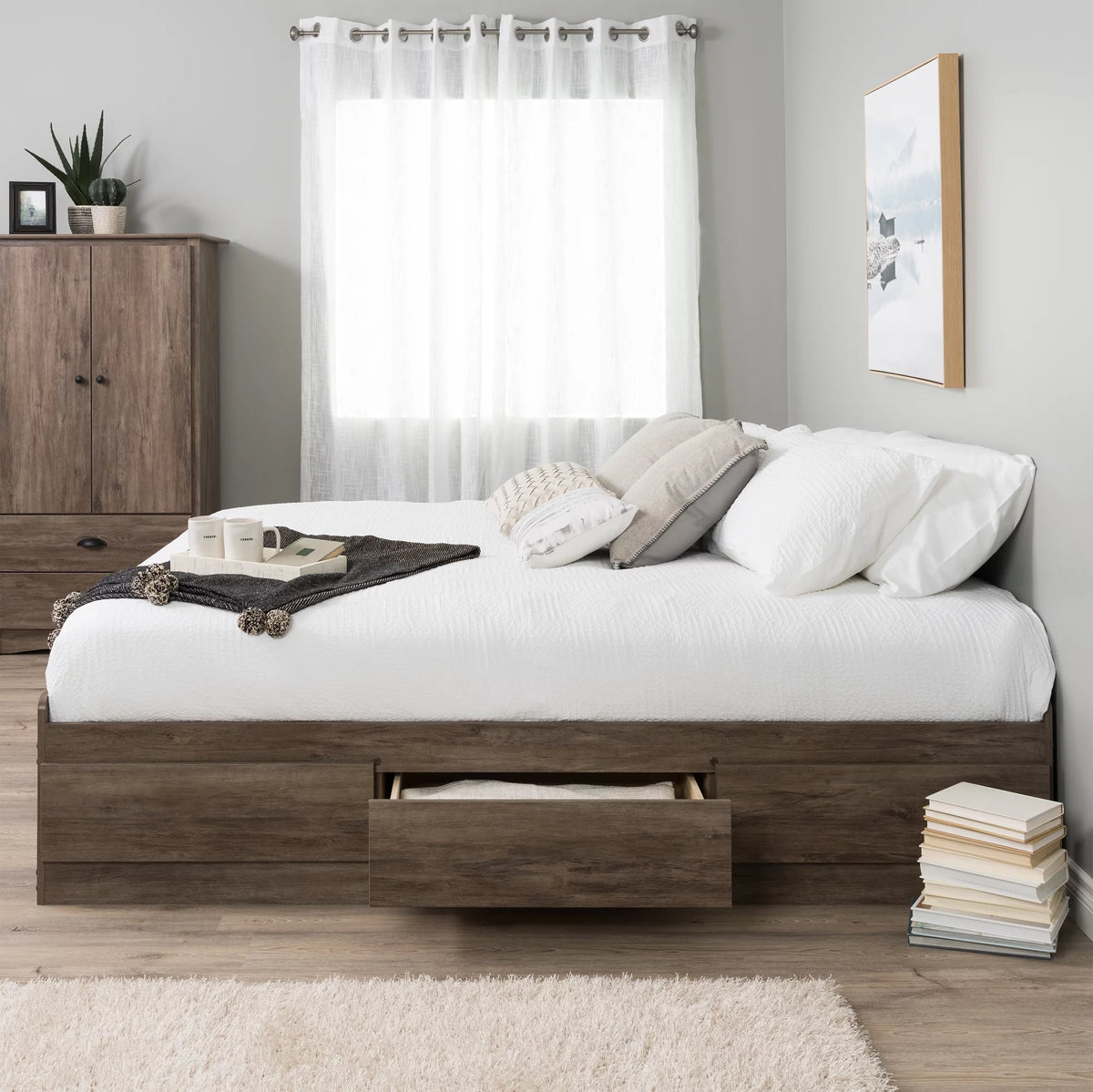 Queen Platform Storage Bed with 6 Drawers N257862