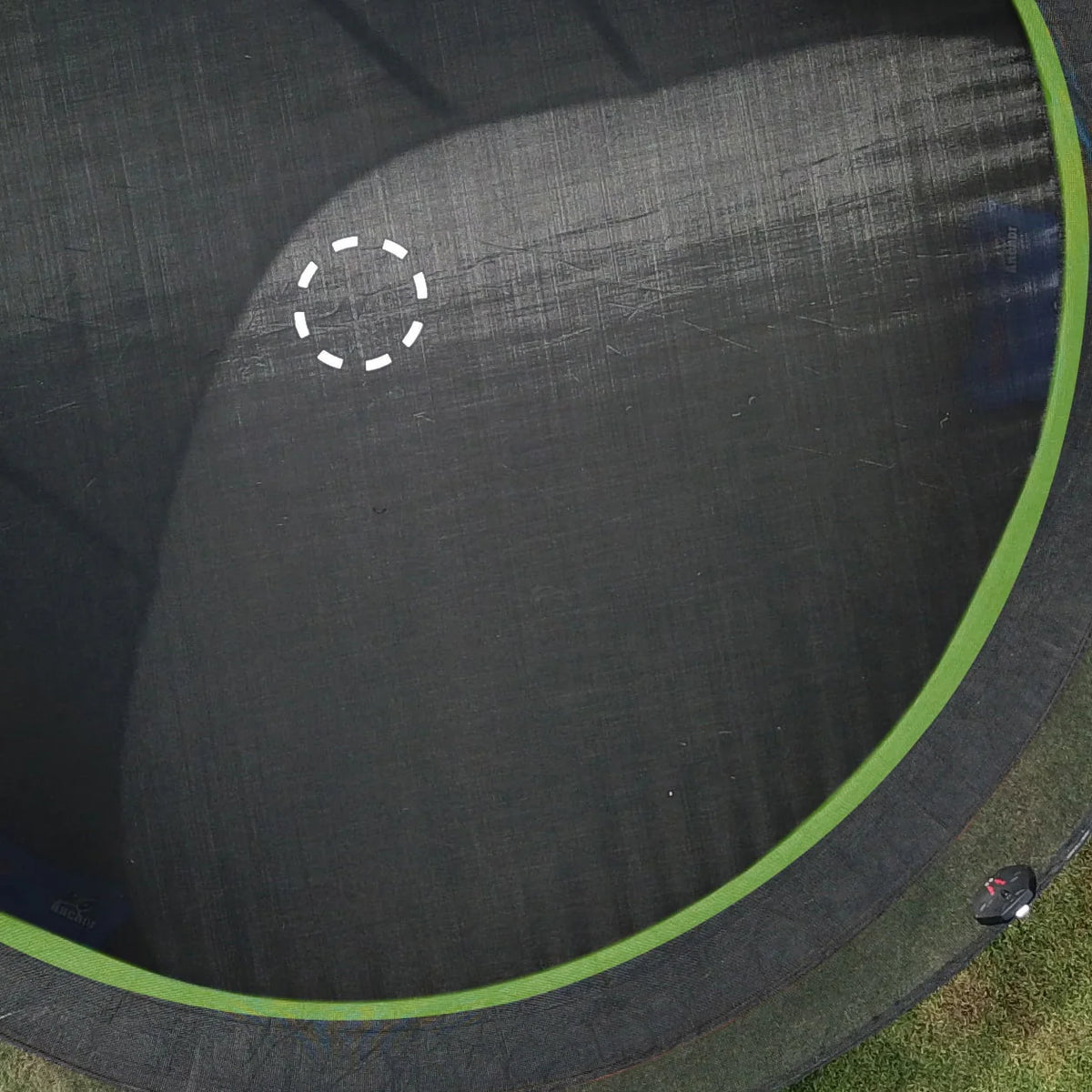 14ft Trampoline with Enclosure X498