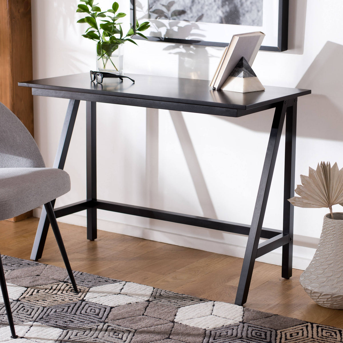 Black Desk M377