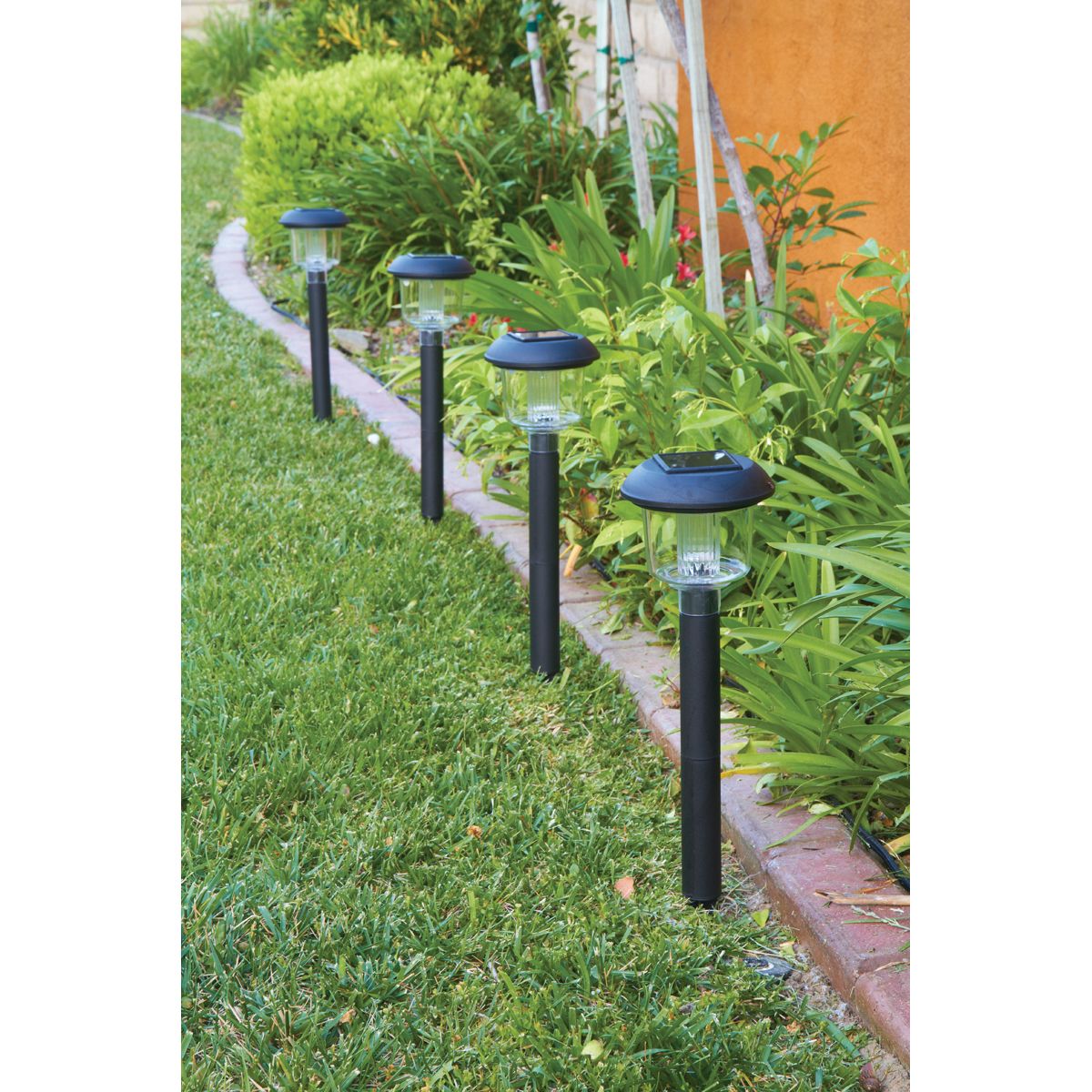 Solar LED Pathway Lights 4 Pack C374034