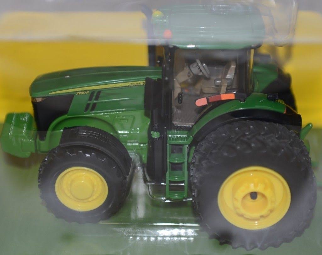 Die Cast Tractor P782