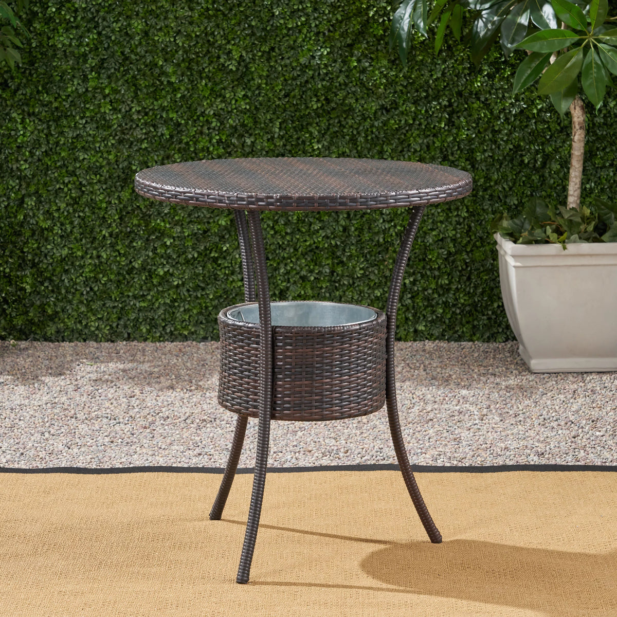 Round Wicker Table with Ice Pail T439
