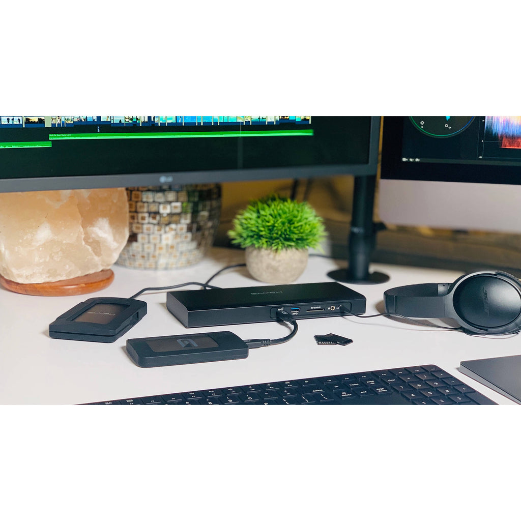 Thunderbolt 3 NVMe Dock F50874