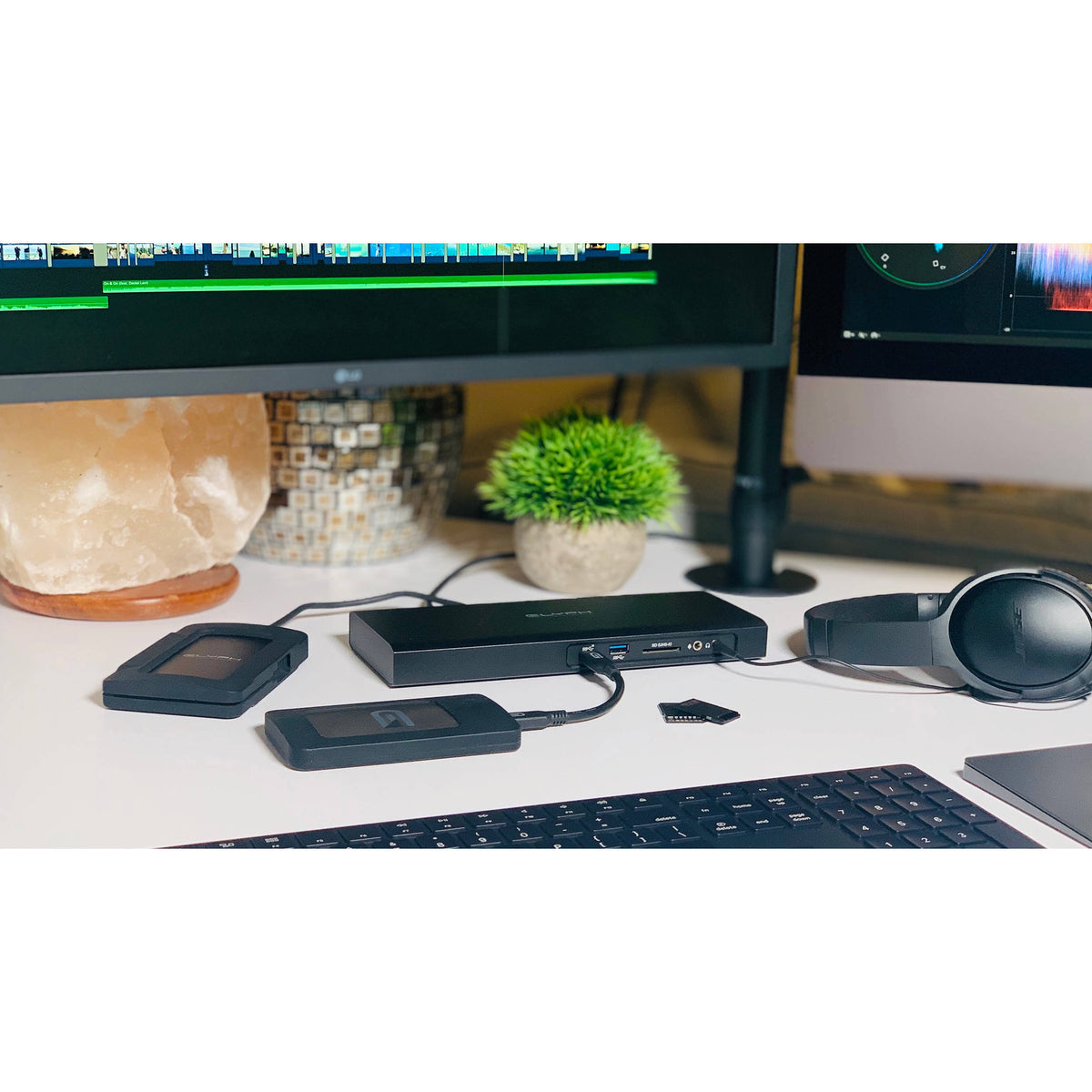 Thunderbolt 3 NVMe Dock F50874