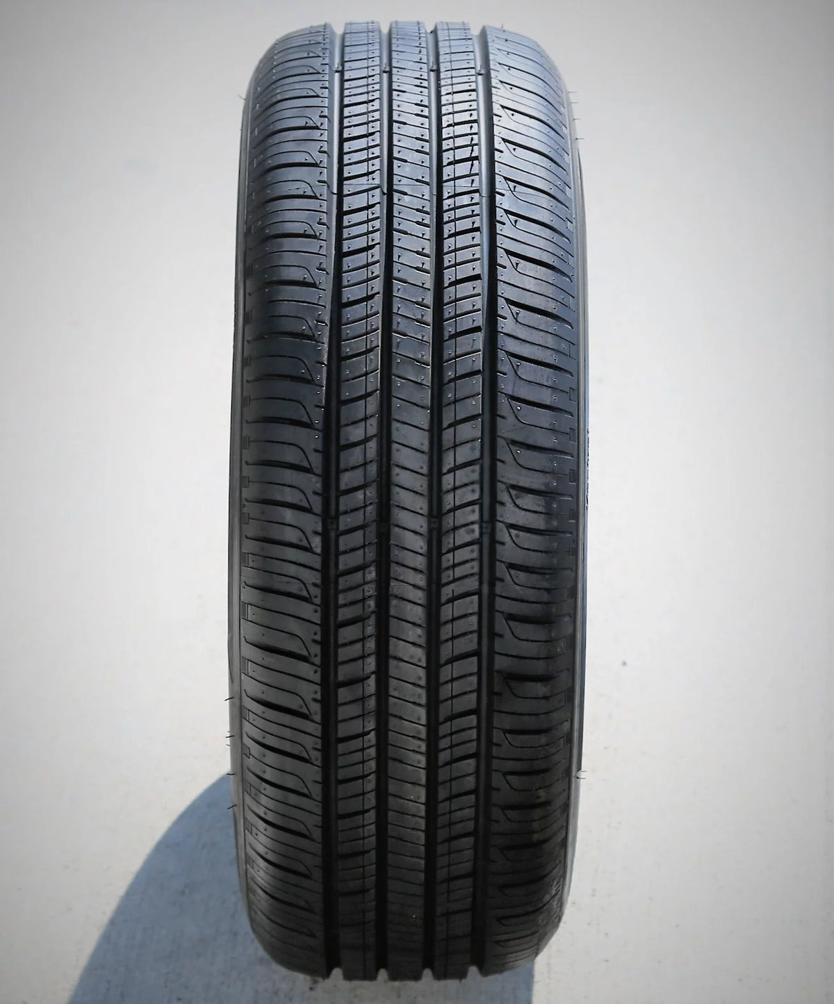 All Season 195/60R16 89H Passenger Tire J98630