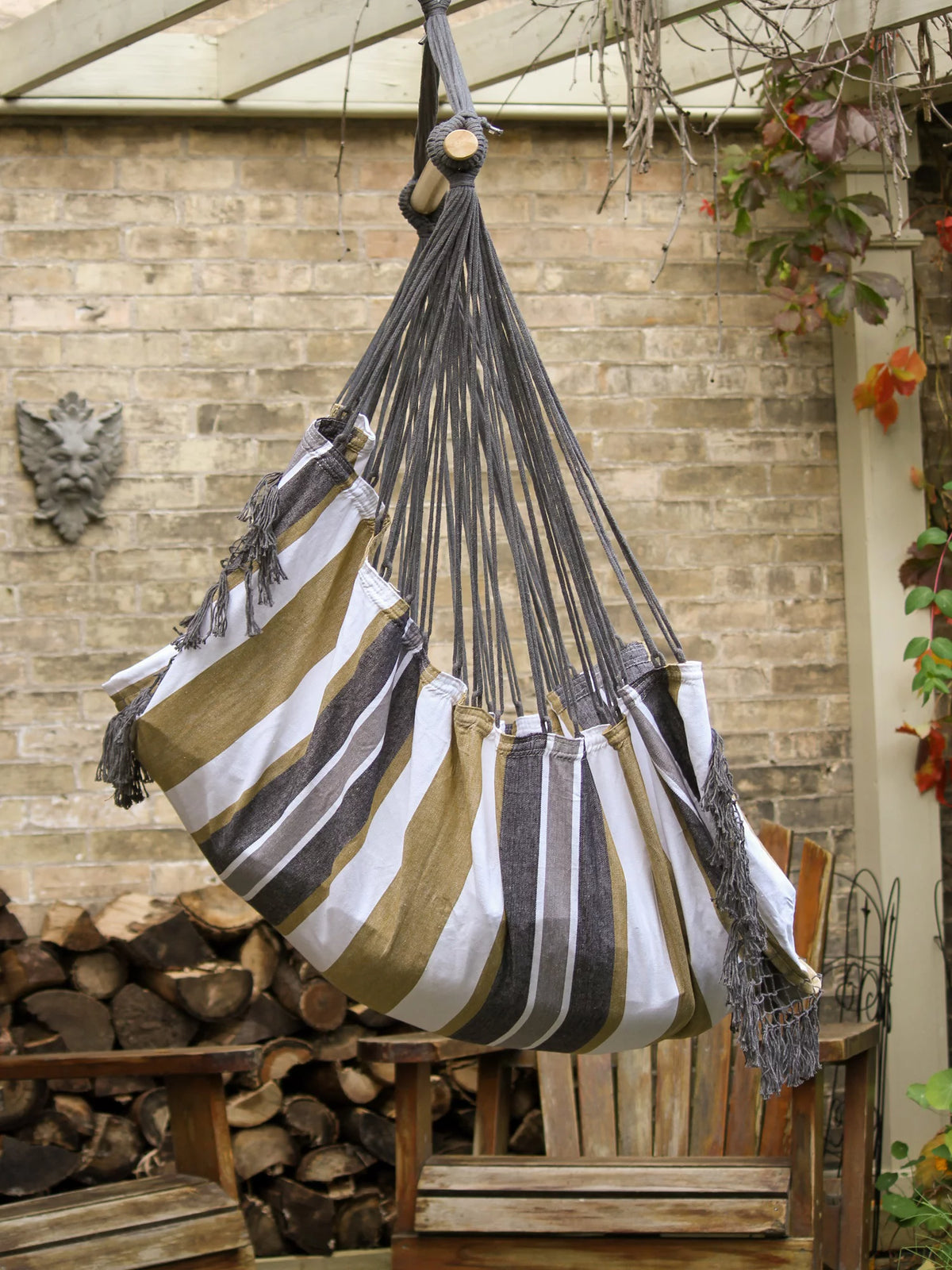 Grey Hammock Chair with Hanging Bar Q214